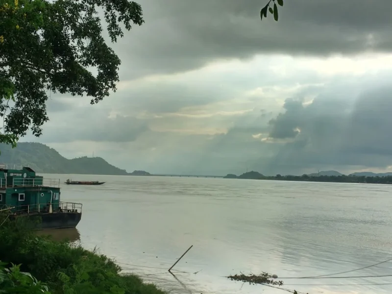 assams lifeline the brahmaputra